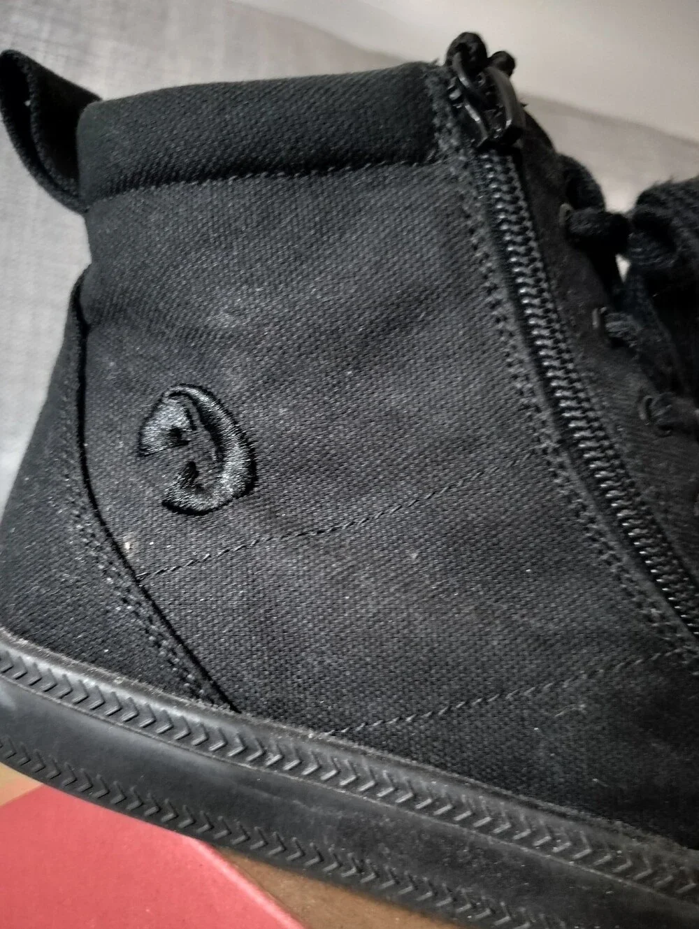 Billy Footwear great black